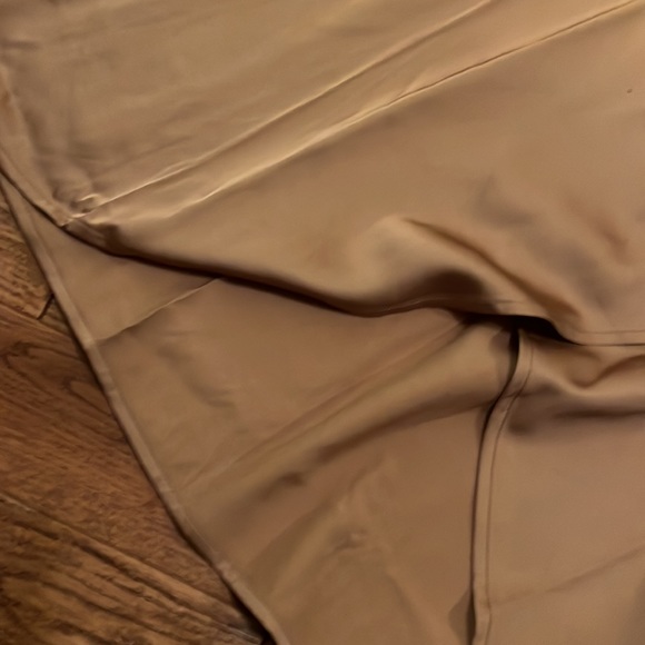 Old Navy Gold Satin Skirt - Picture 6 of 7